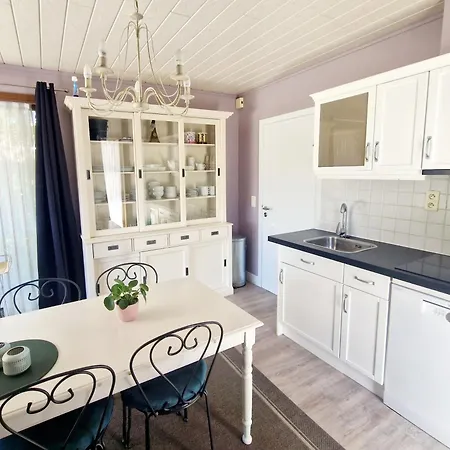 Holiday home Huize Mares *